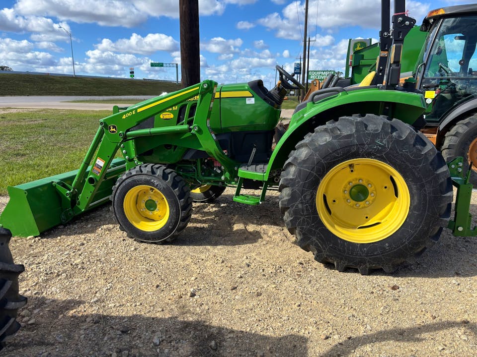 John Deere 4044M