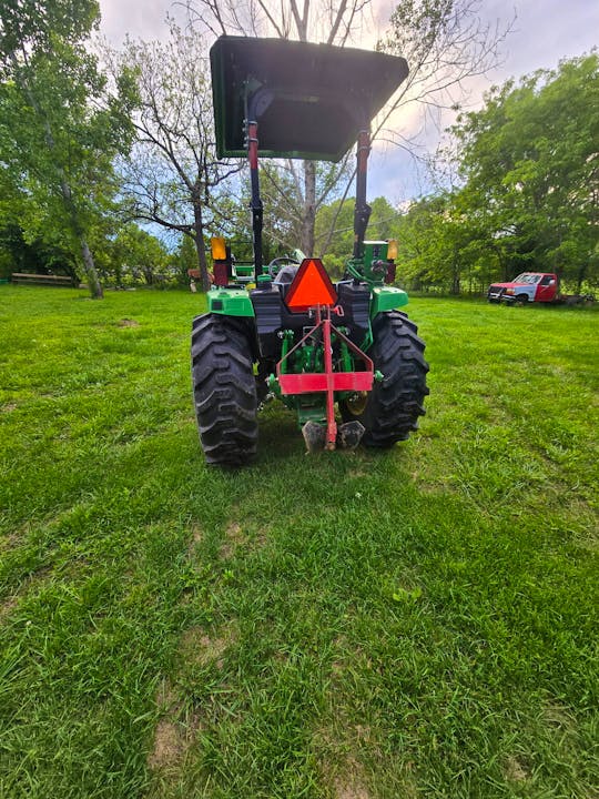 John Deere 4044M