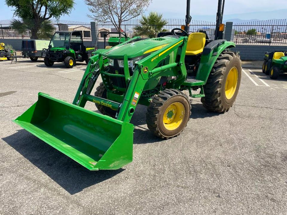 John Deere 4044M
