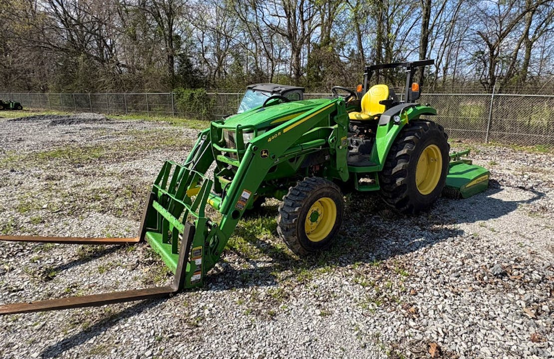 John Deere 4044R