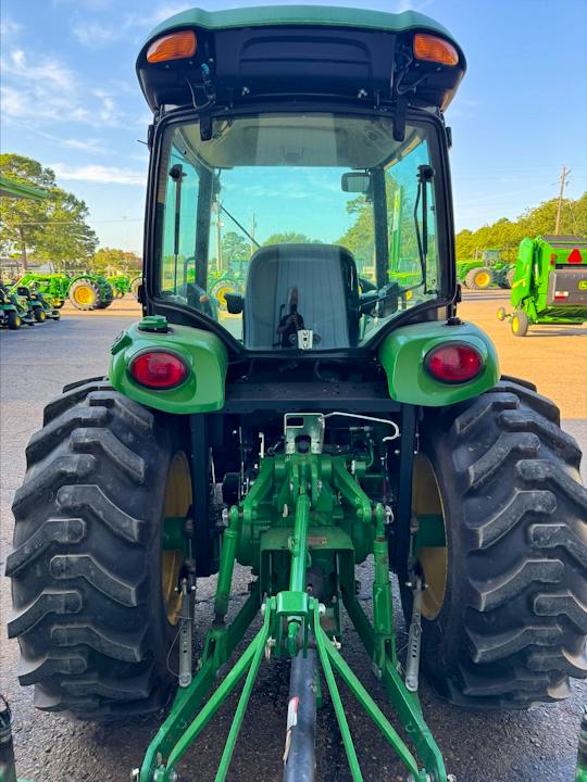 John Deere 4052R