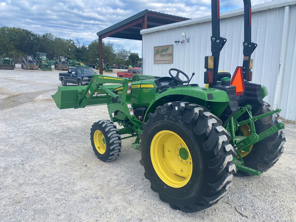 John Deere 4066M
