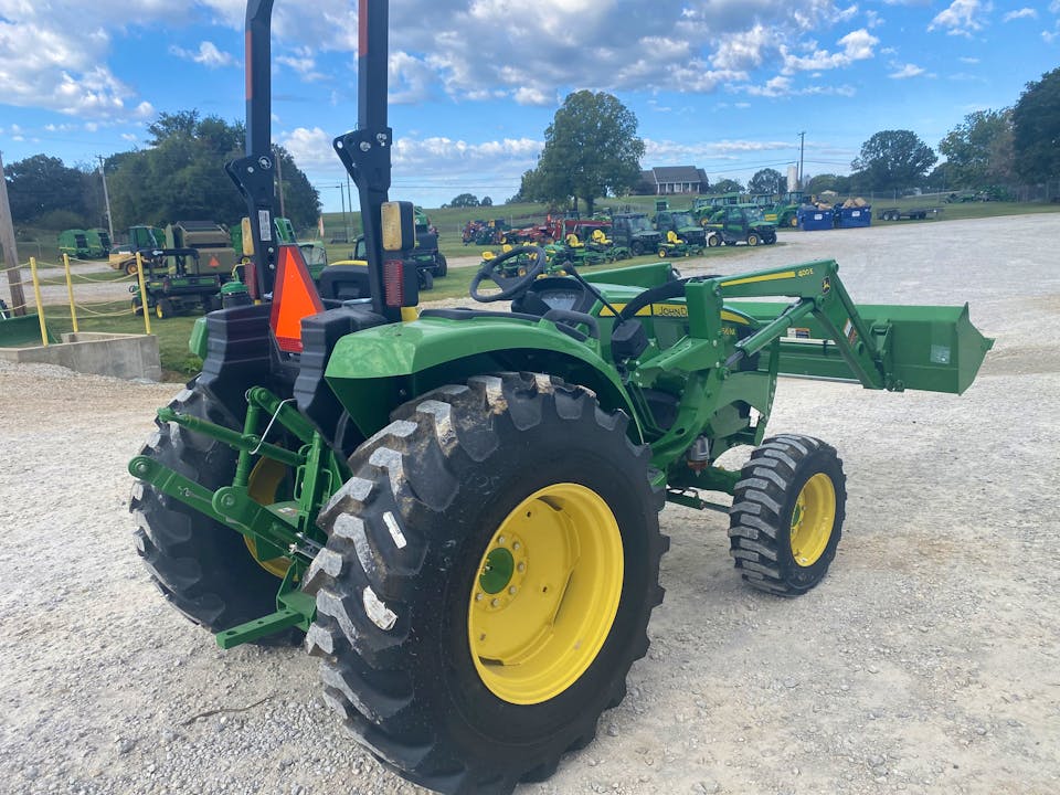 John Deere 4066M