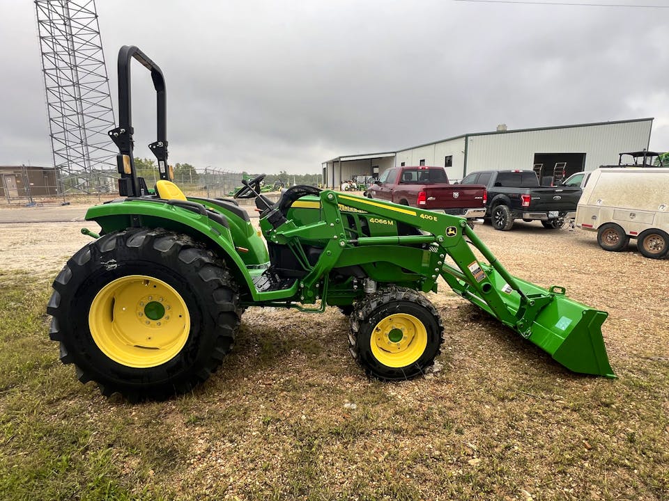 John Deere 4066M