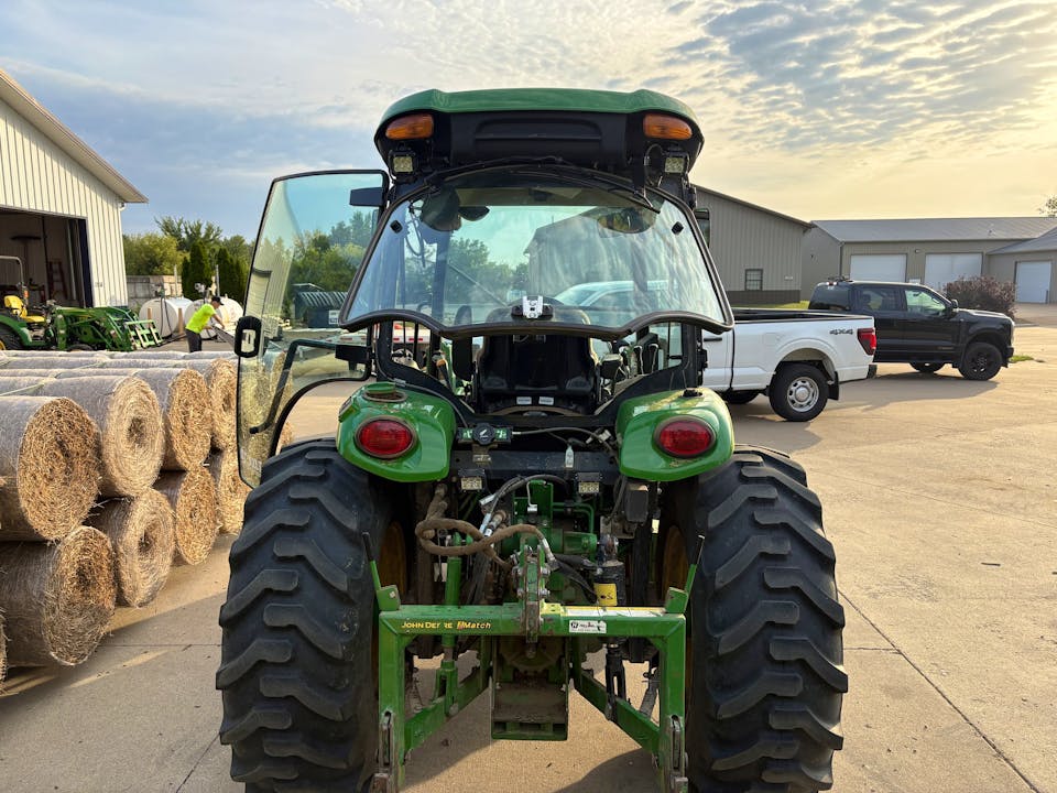 John Deere 4066R