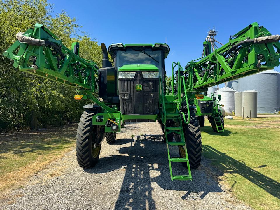John Deere 412R