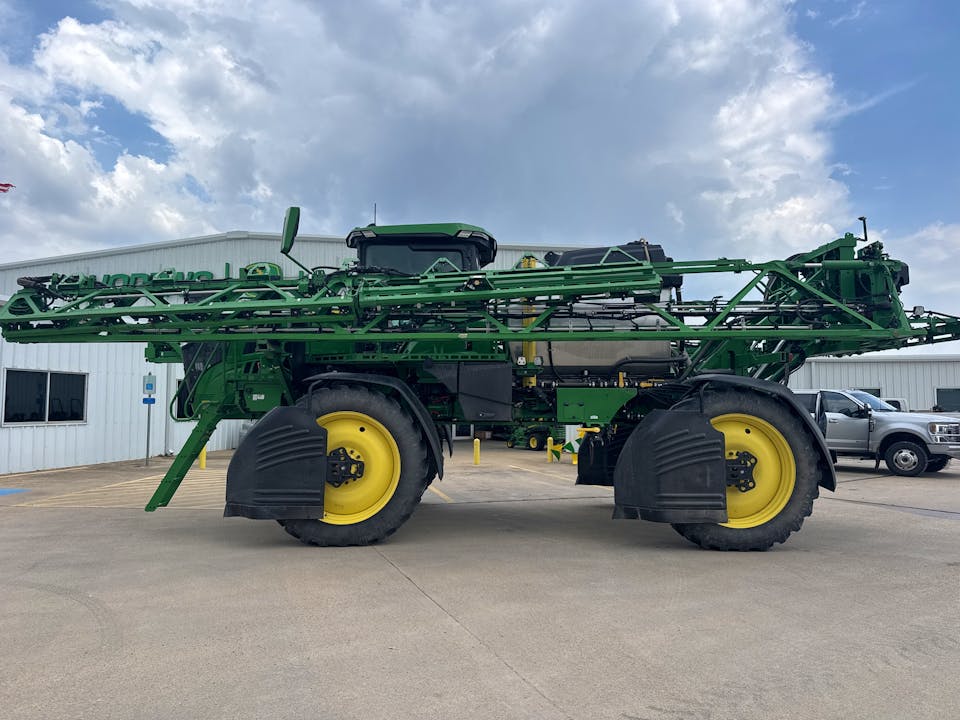 John Deere 412R
