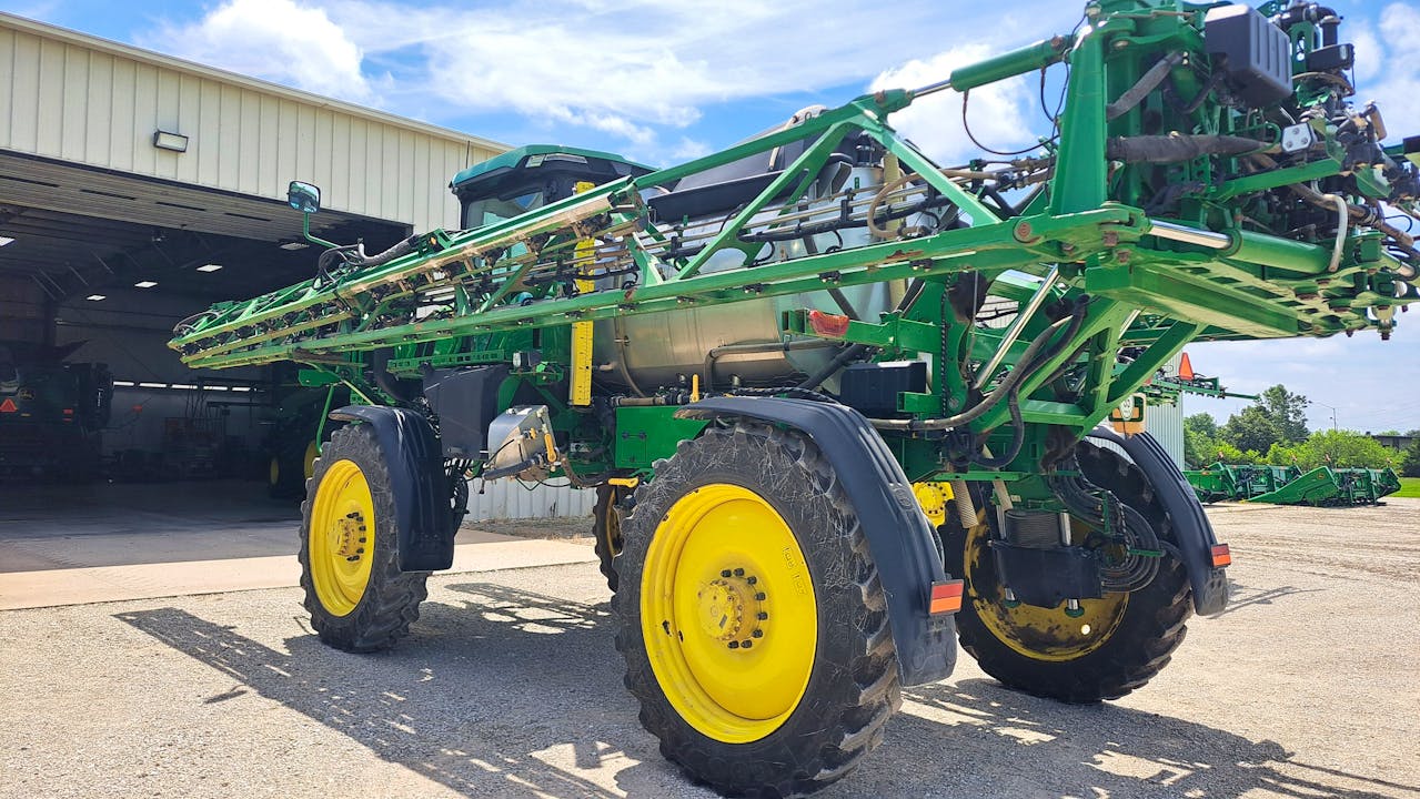 John Deere 412R
