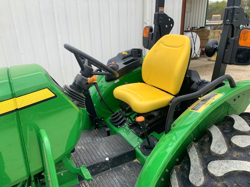 John Deere 5060E