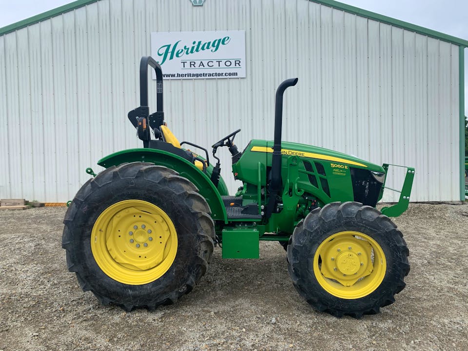 John Deere 5060E