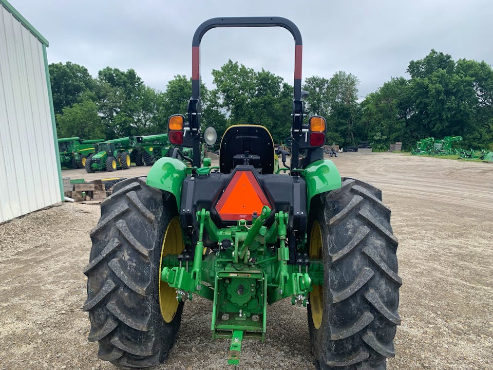 John Deere 5060E