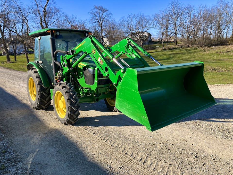 John Deere 5060E