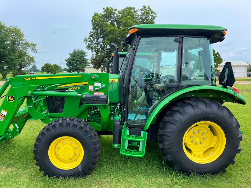 John Deere 5060E