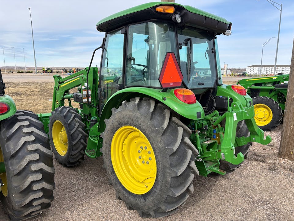 John Deere 5060E