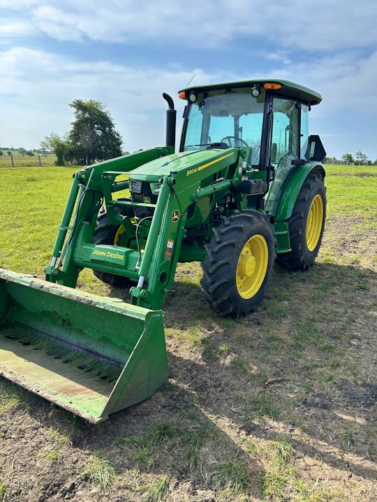 John Deere 5067E