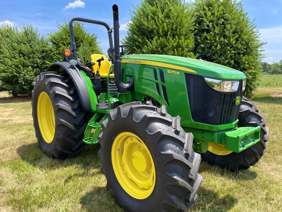John Deere 5075M