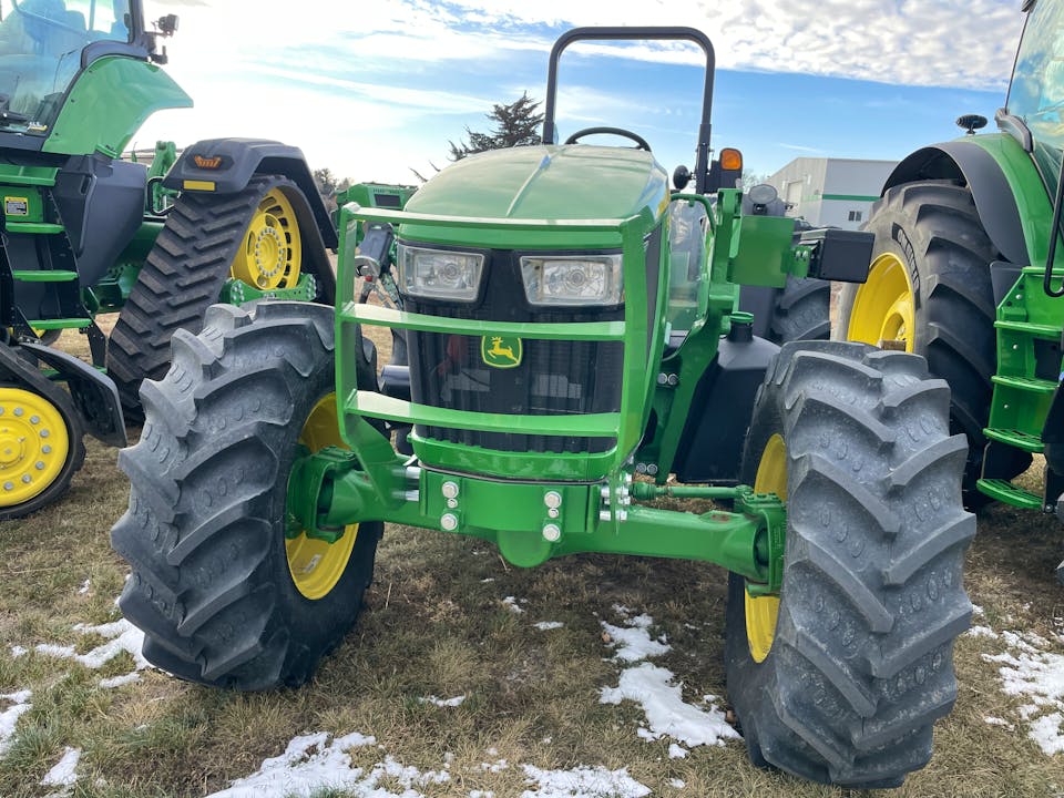 John Deere 5075M