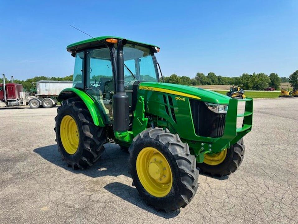 John Deere 5100E