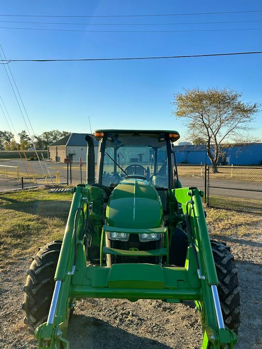 John Deere 5100E