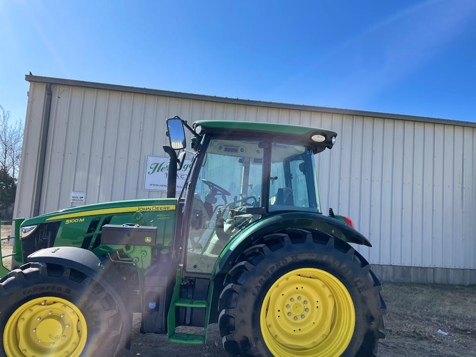 John Deere 5100M