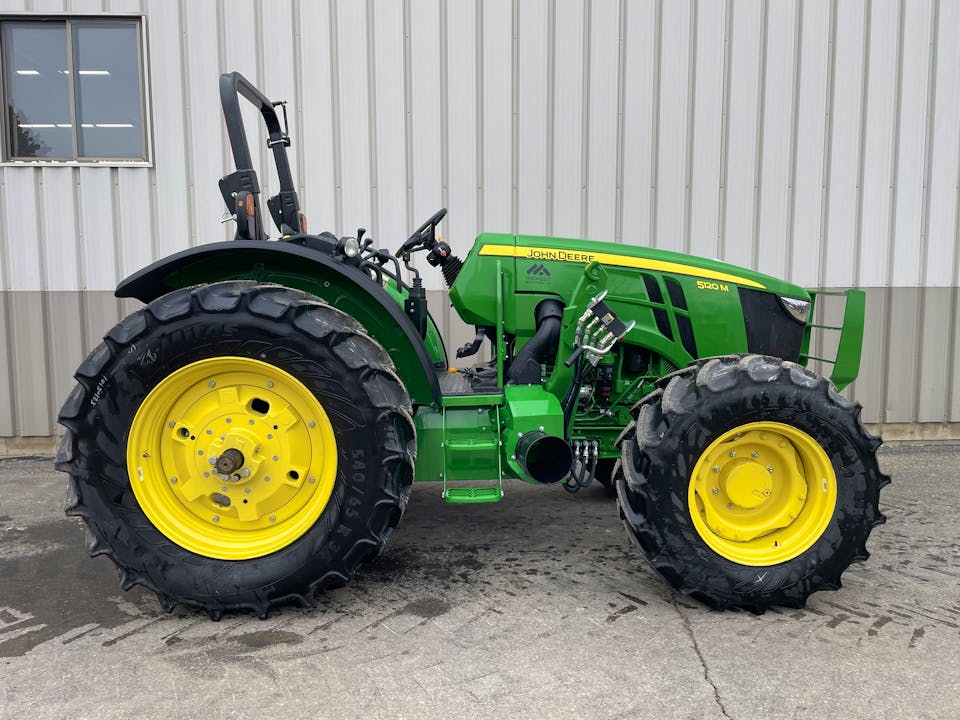John Deere 5120M