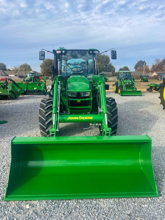 John Deere 5120M