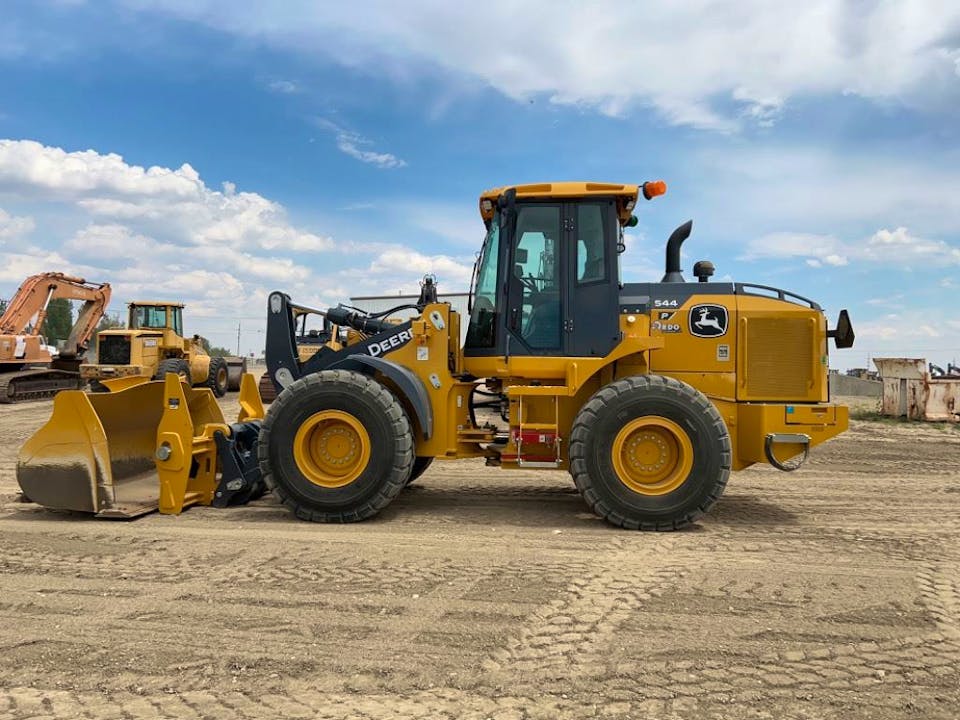 John Deere 544P