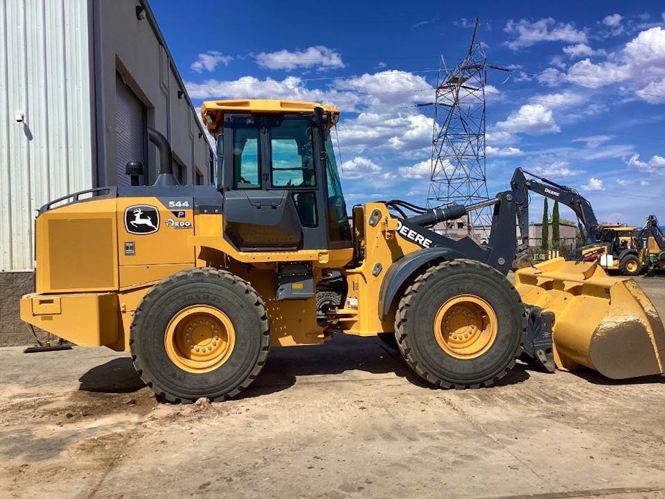 John Deere 544P