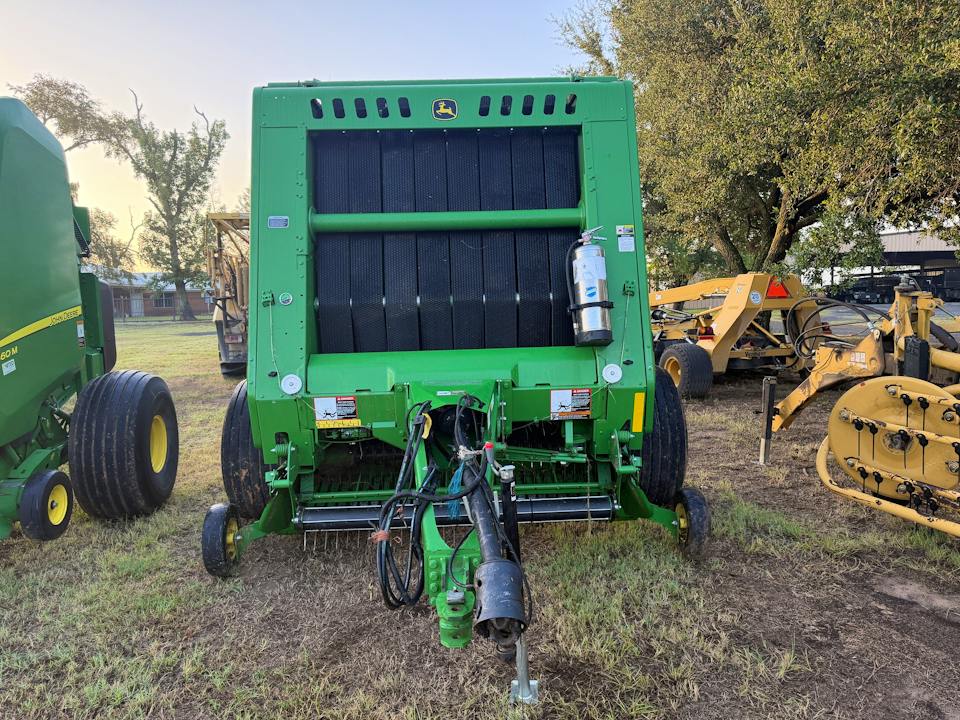 John Deere 560M