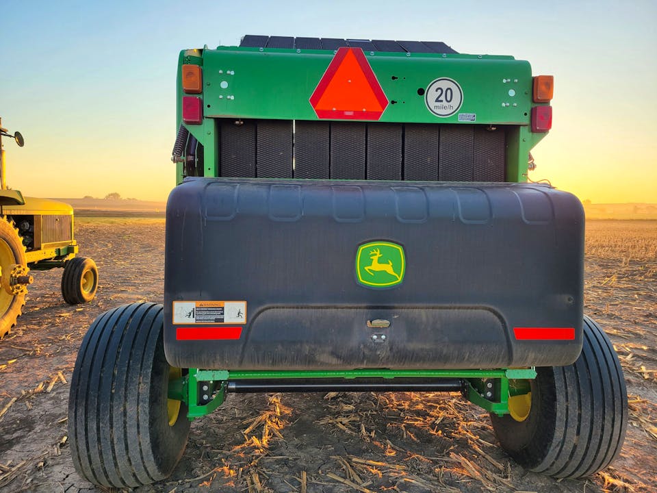 John Deere 560M