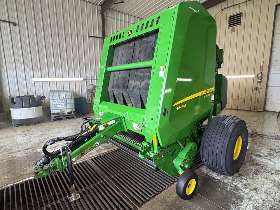 John Deere 560M