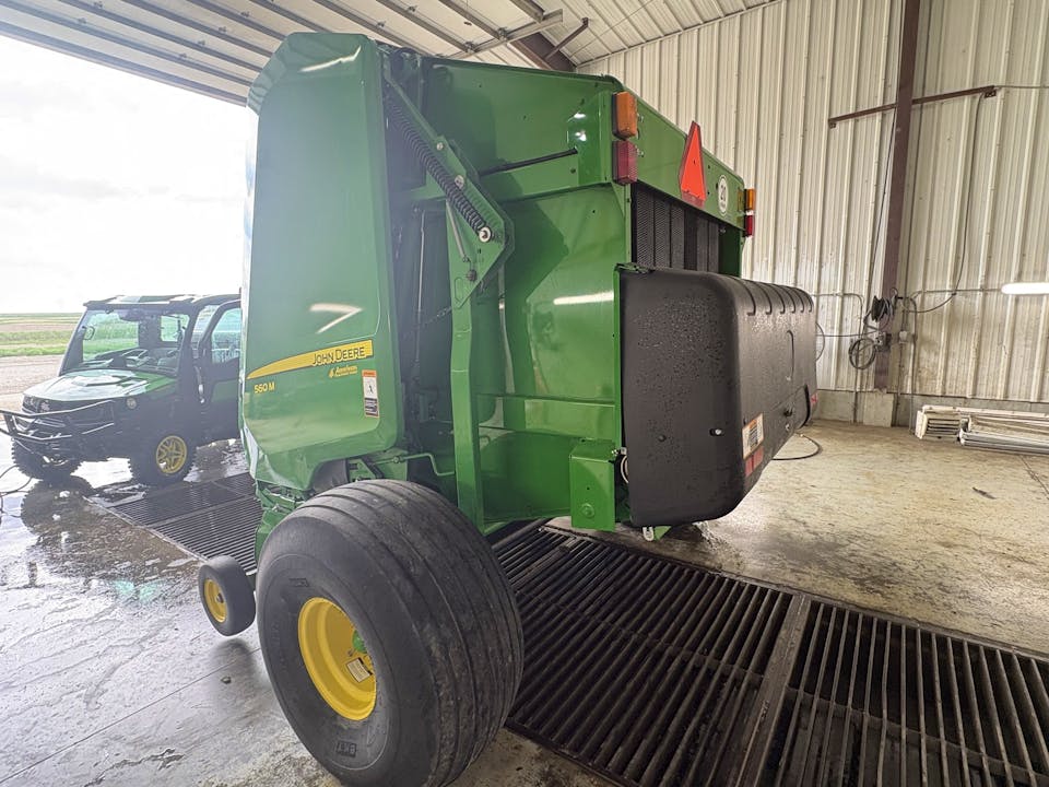 John Deere 560M