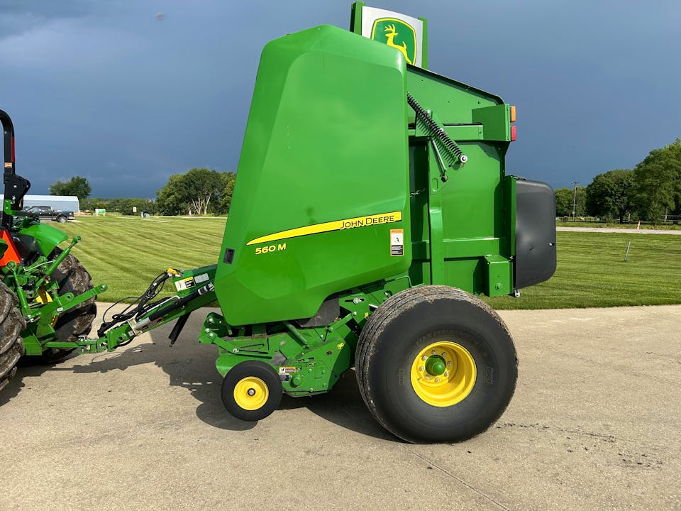 John Deere 560M