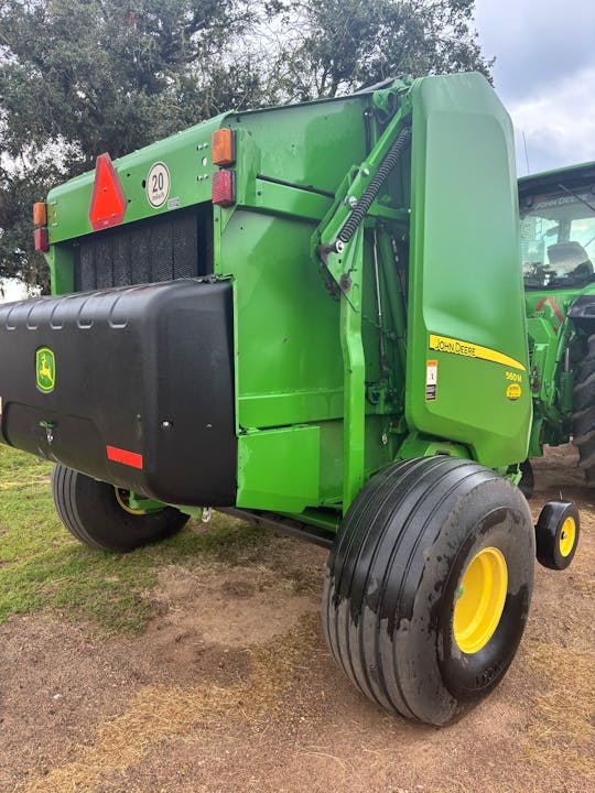 John Deere 560M
