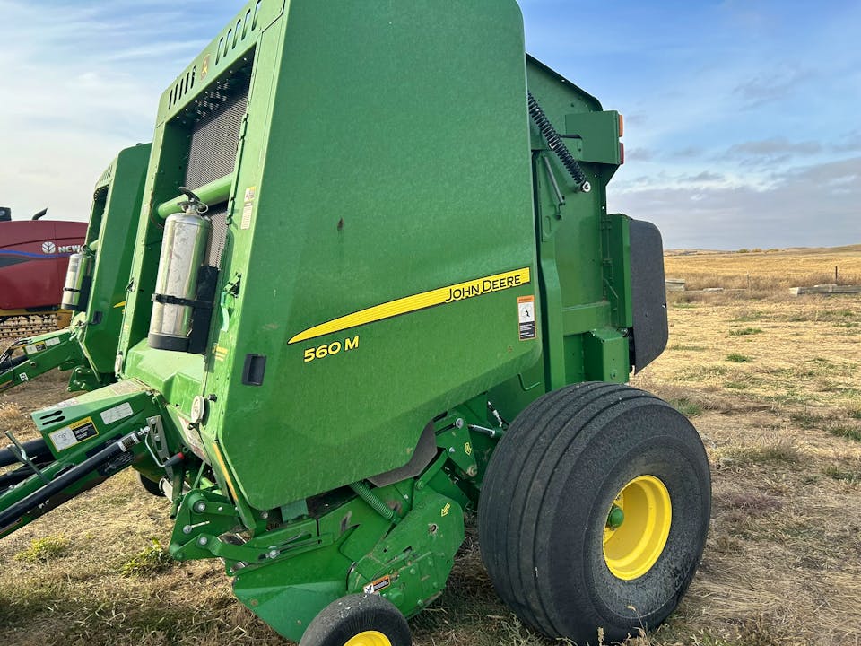 John Deere 560M