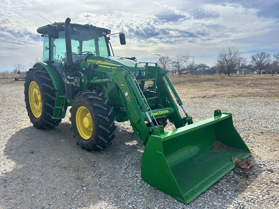 John Deere 6105E