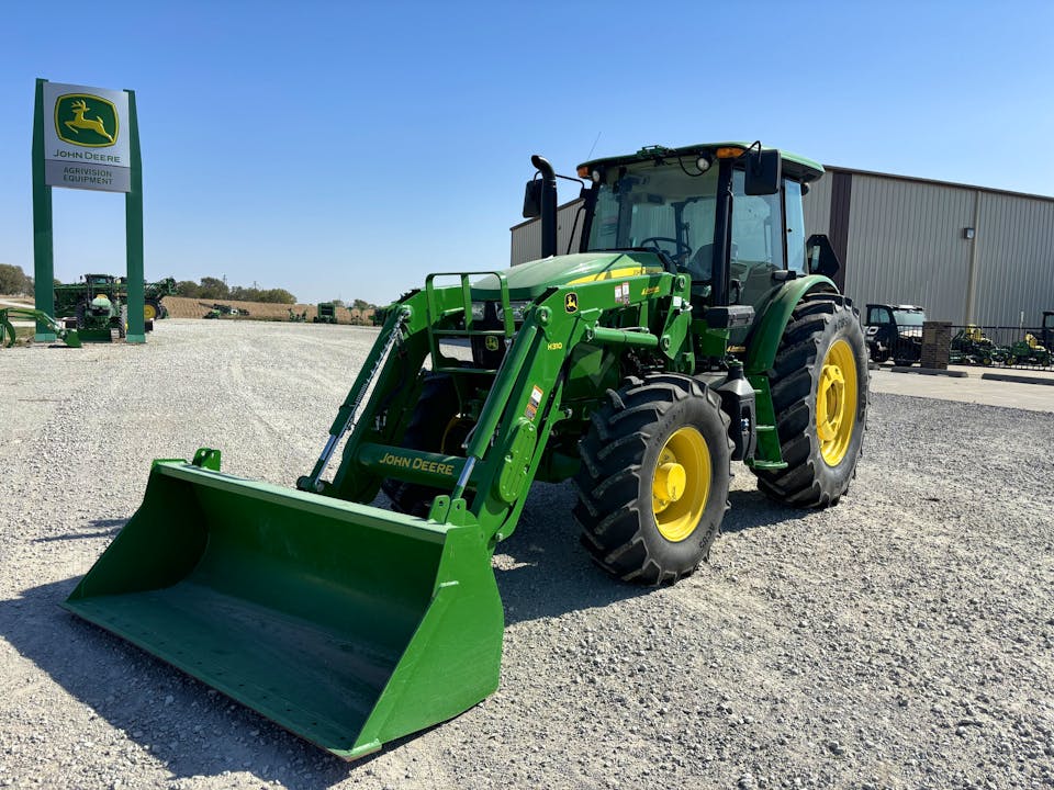 John Deere 6105E