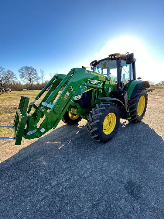 John Deere 6110M