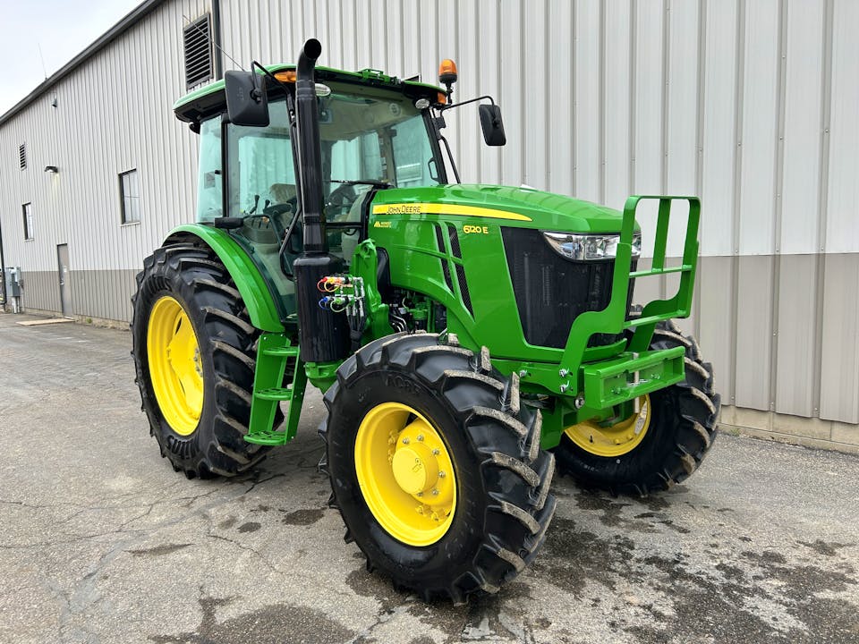John Deere 6120E