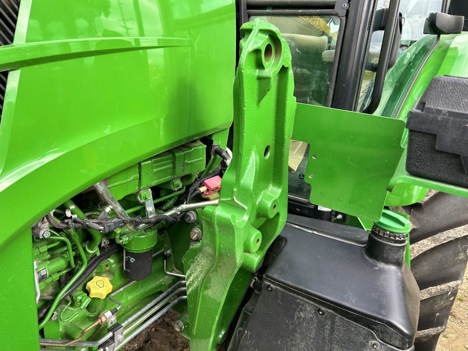 John Deere 6120E
