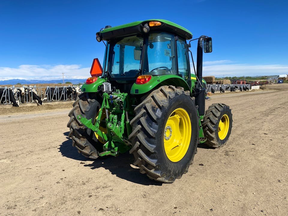 John Deere 6120E