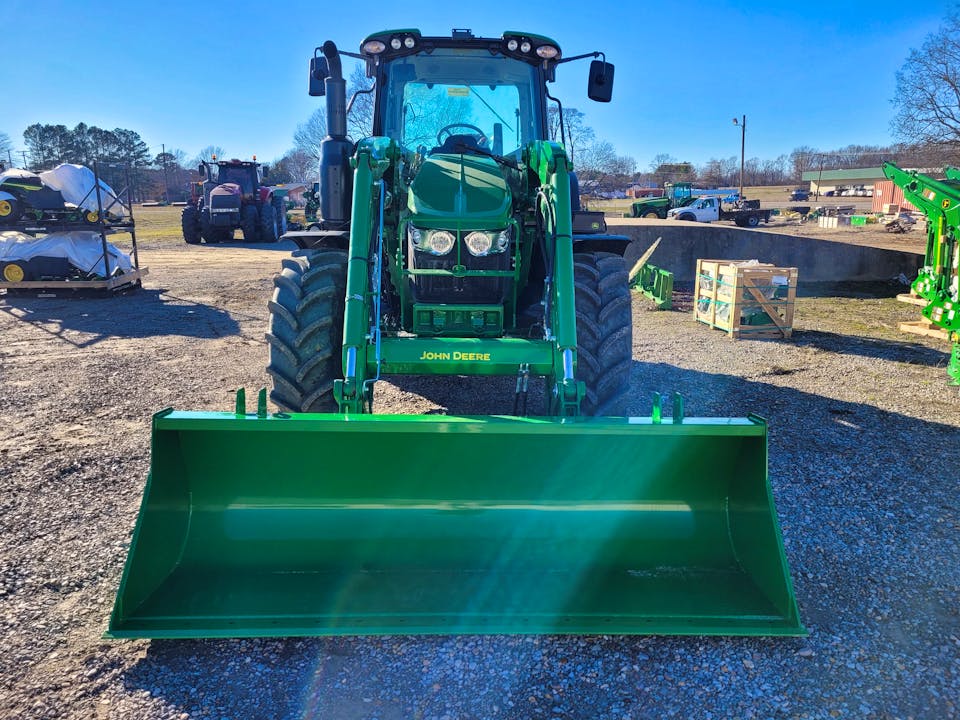 John Deere 6120M