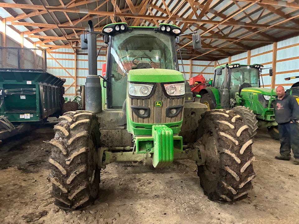John Deere 6130M