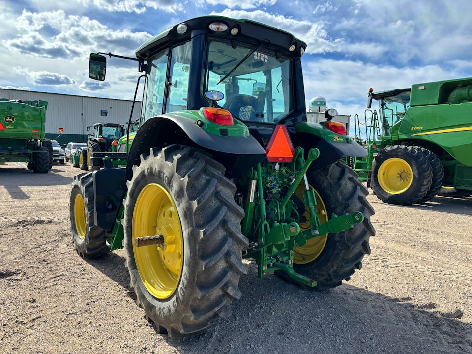 John Deere 6130M