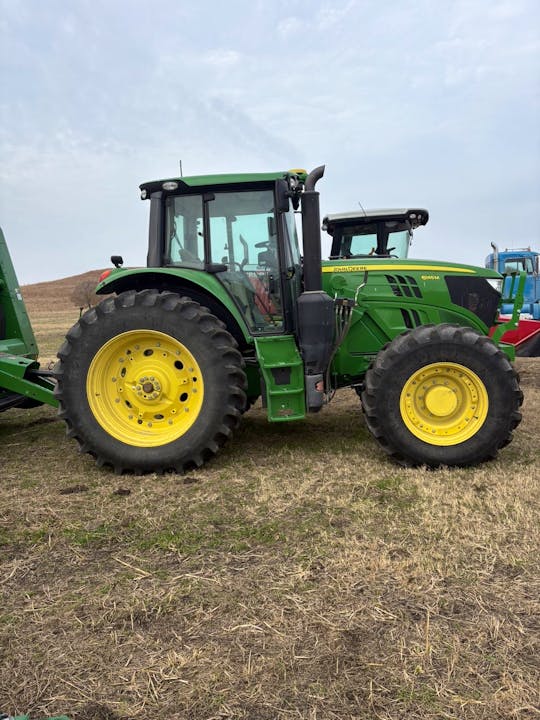 John Deere 6145M