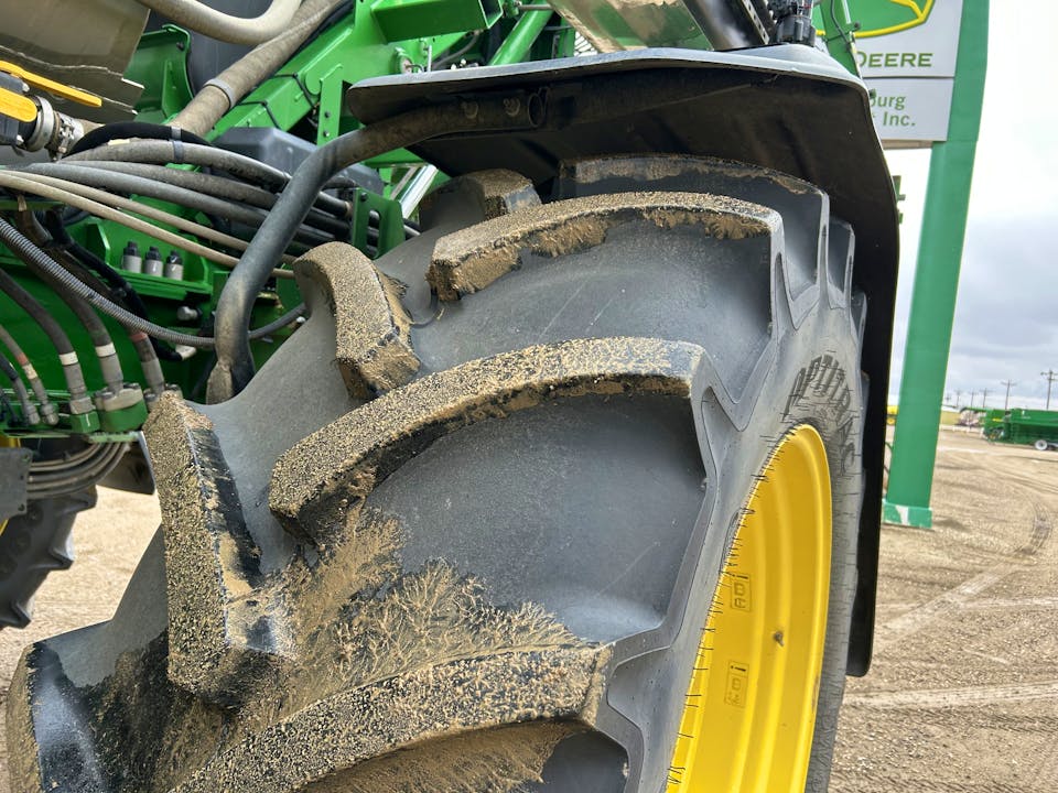 John Deere 616R