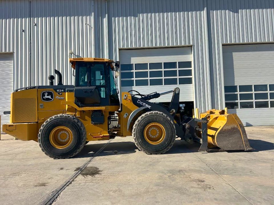 John Deere 624P