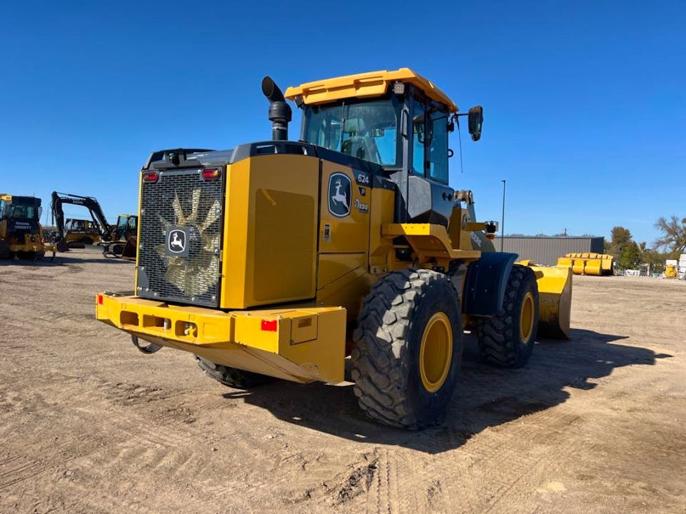 John Deere 624P