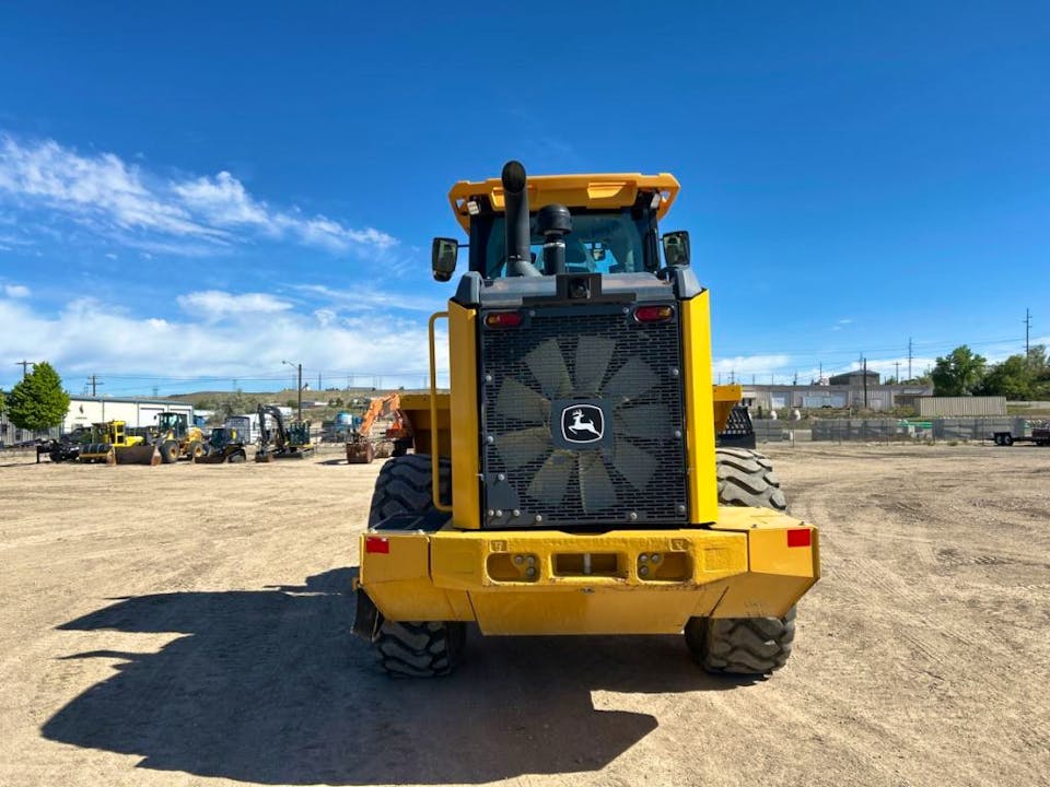 John Deere 624P