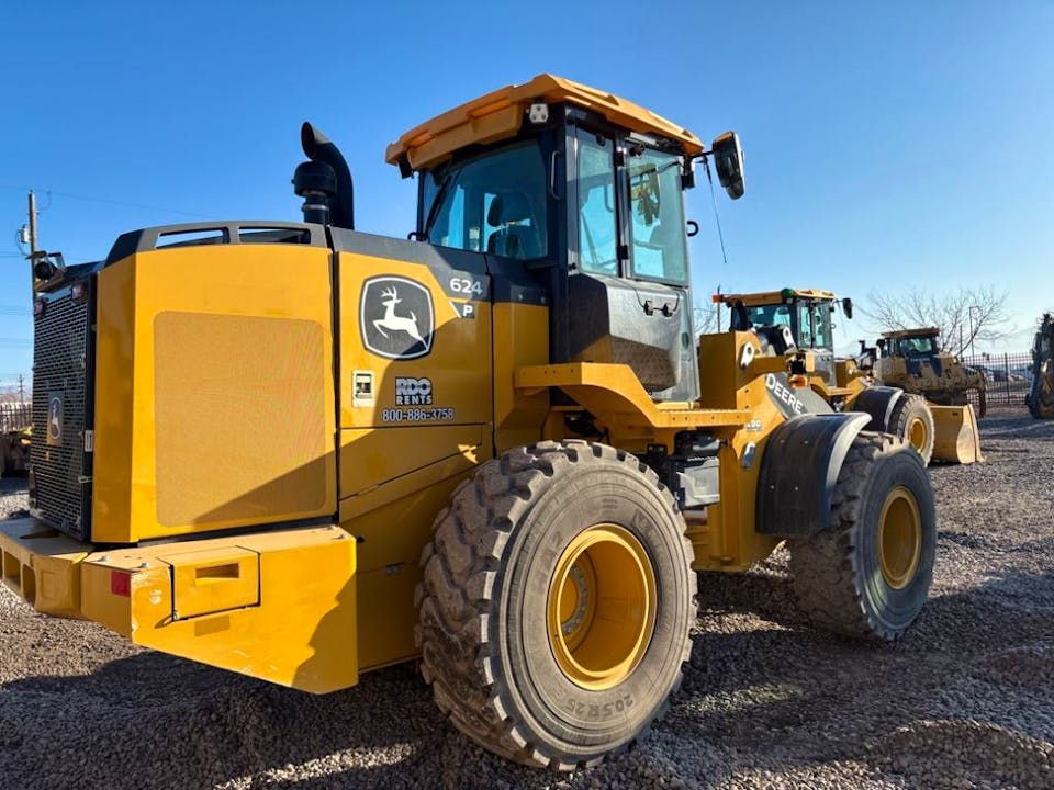 John Deere 624P